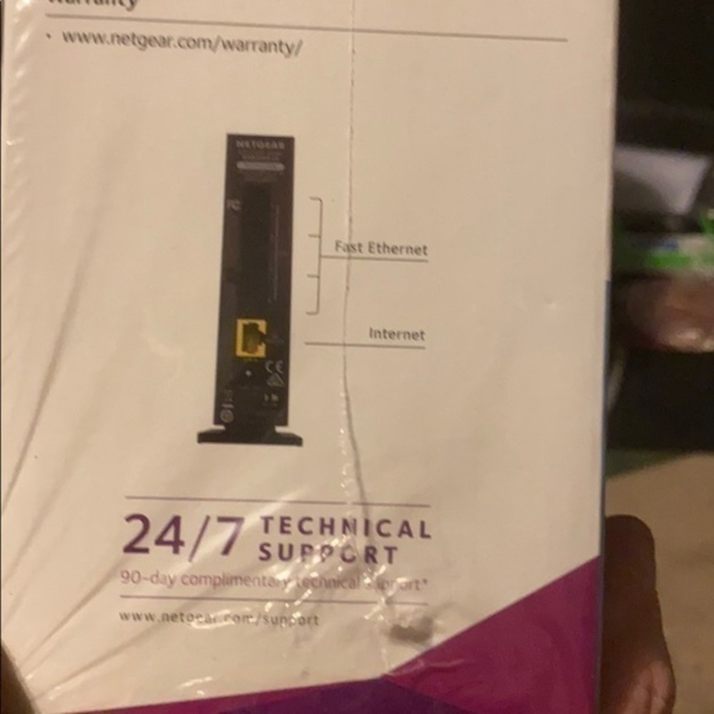 NEW Netgear N300 300 Mbps 4-Port 10/100 Wireless N Computer Router - Picture 9 of 10